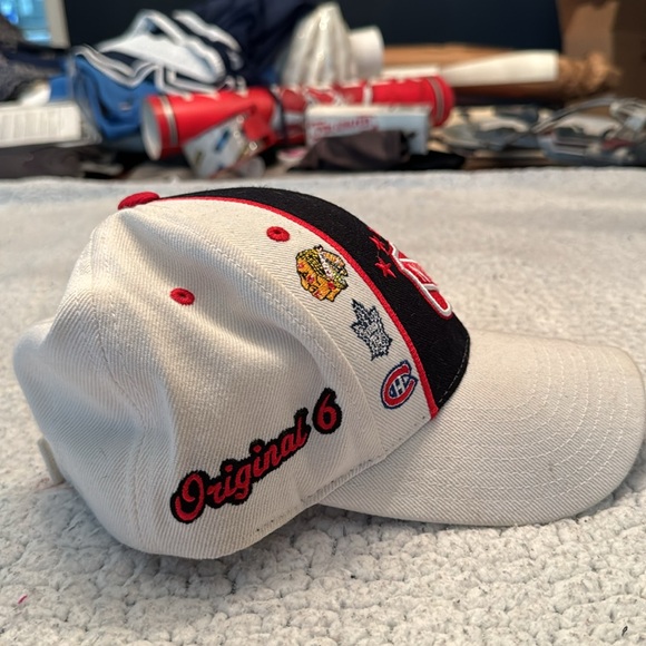 Original 6 Hockey Mitchell and Ness Dad Hat Toronto Maple Leafs, Boston Bruins - Picture 4 of 6